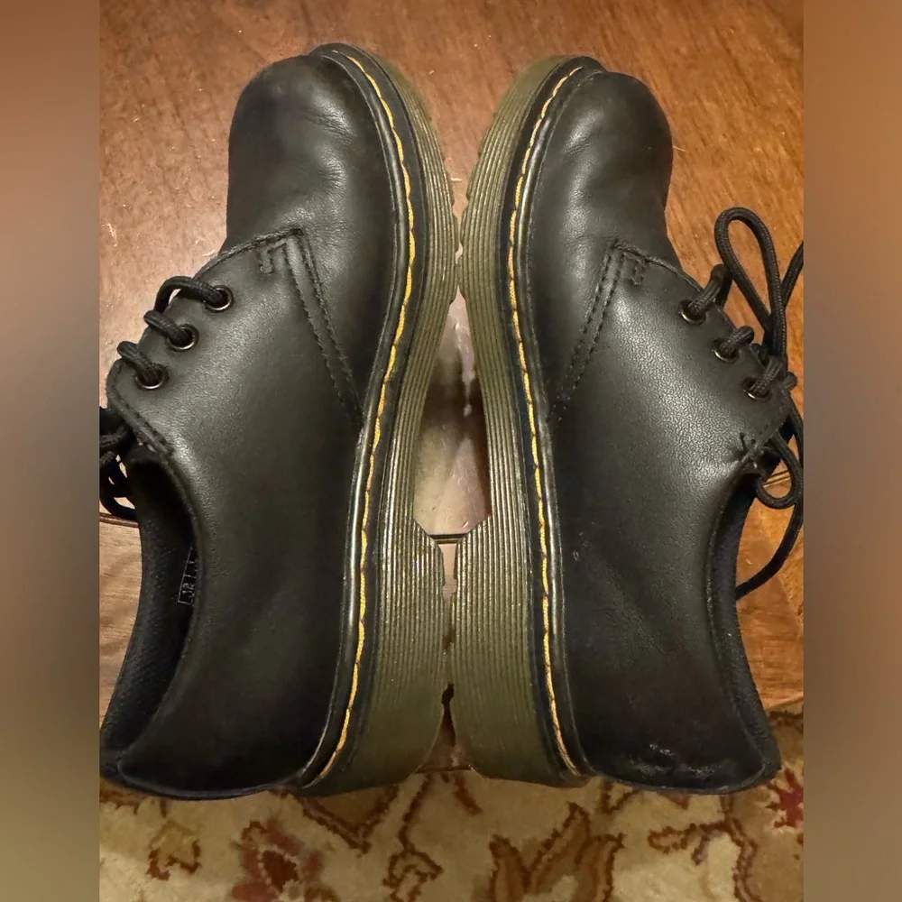 Dr. Martens Kids Black Shoes Size 1 Grunge  streetwear  Back to school  preppy